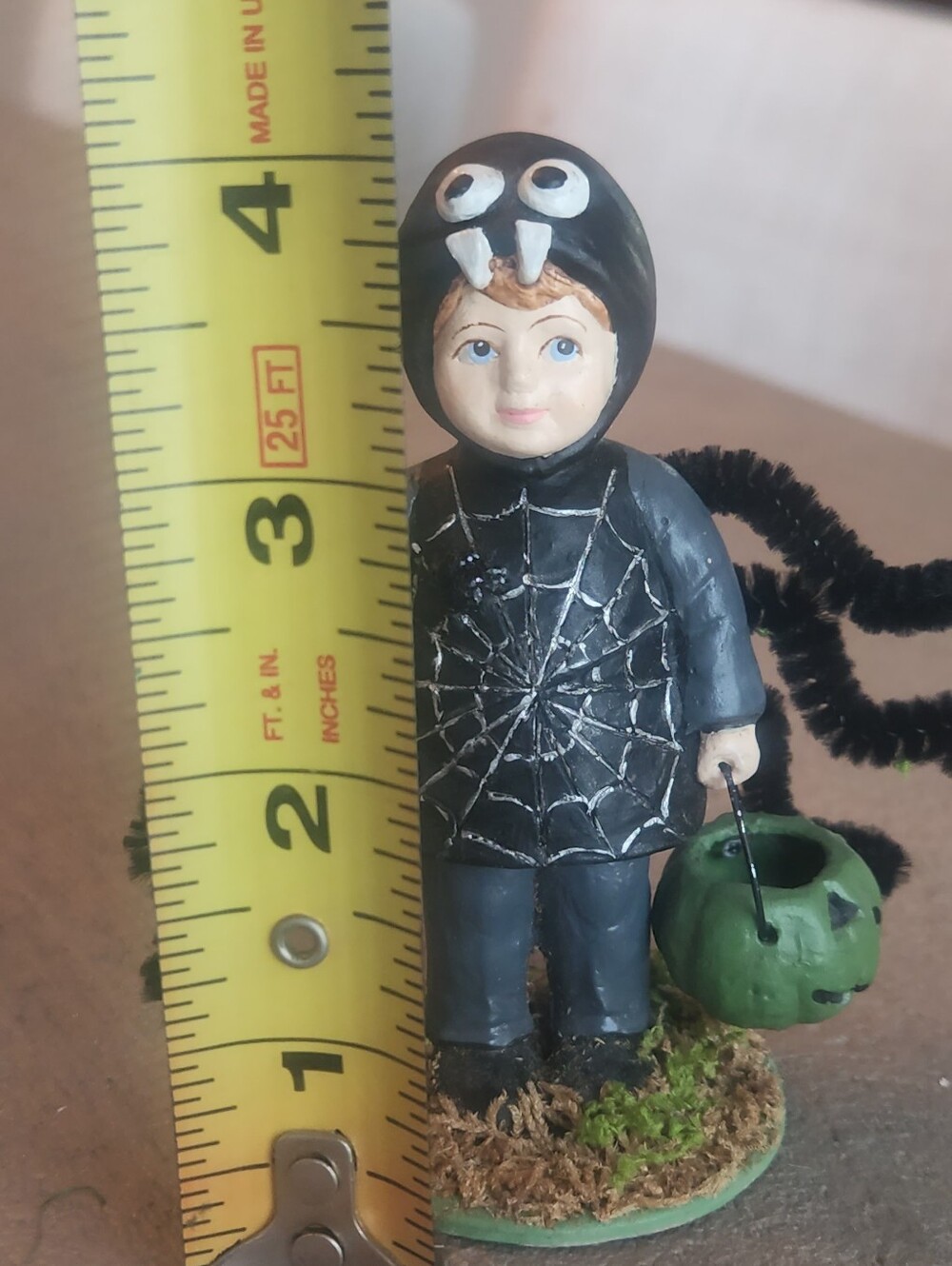 BETHANY LOWE Halloween Webster Spider boy costumed figurine TD8576 NWT - Picture 5 of 5